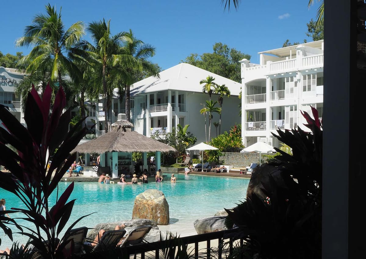 Resorts in Port Douglas with a Swim up Bar