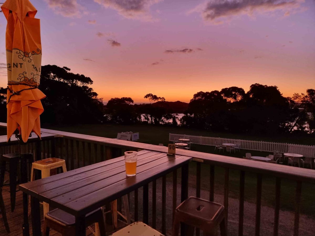 Roadtrip Australia - The best regional pubs & bars with a view