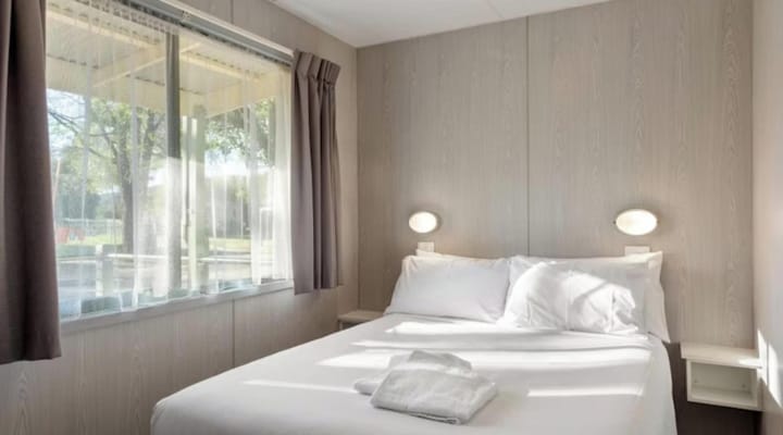 High Country Dog Friendly Caravan Park and Holiday Park Cabin